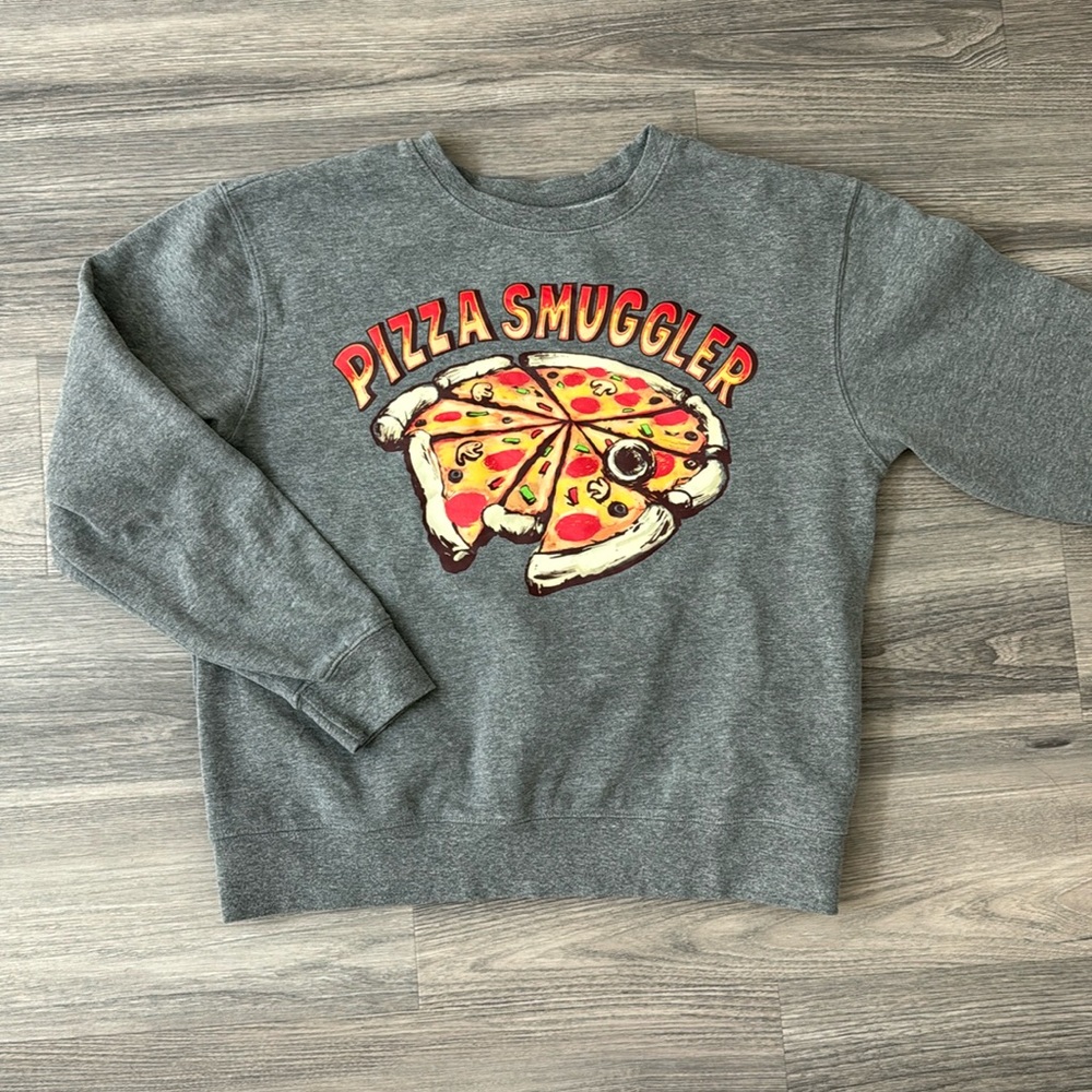 Disney Star Wars Pizza Smuggler Crewneck Medium